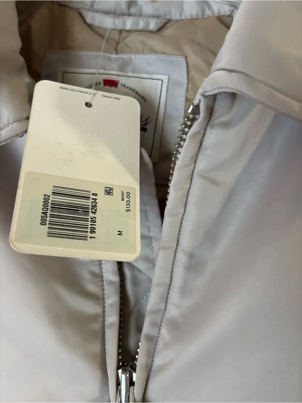 Levi's Bowie Cropped Bomber Jacket in Light Beige size M